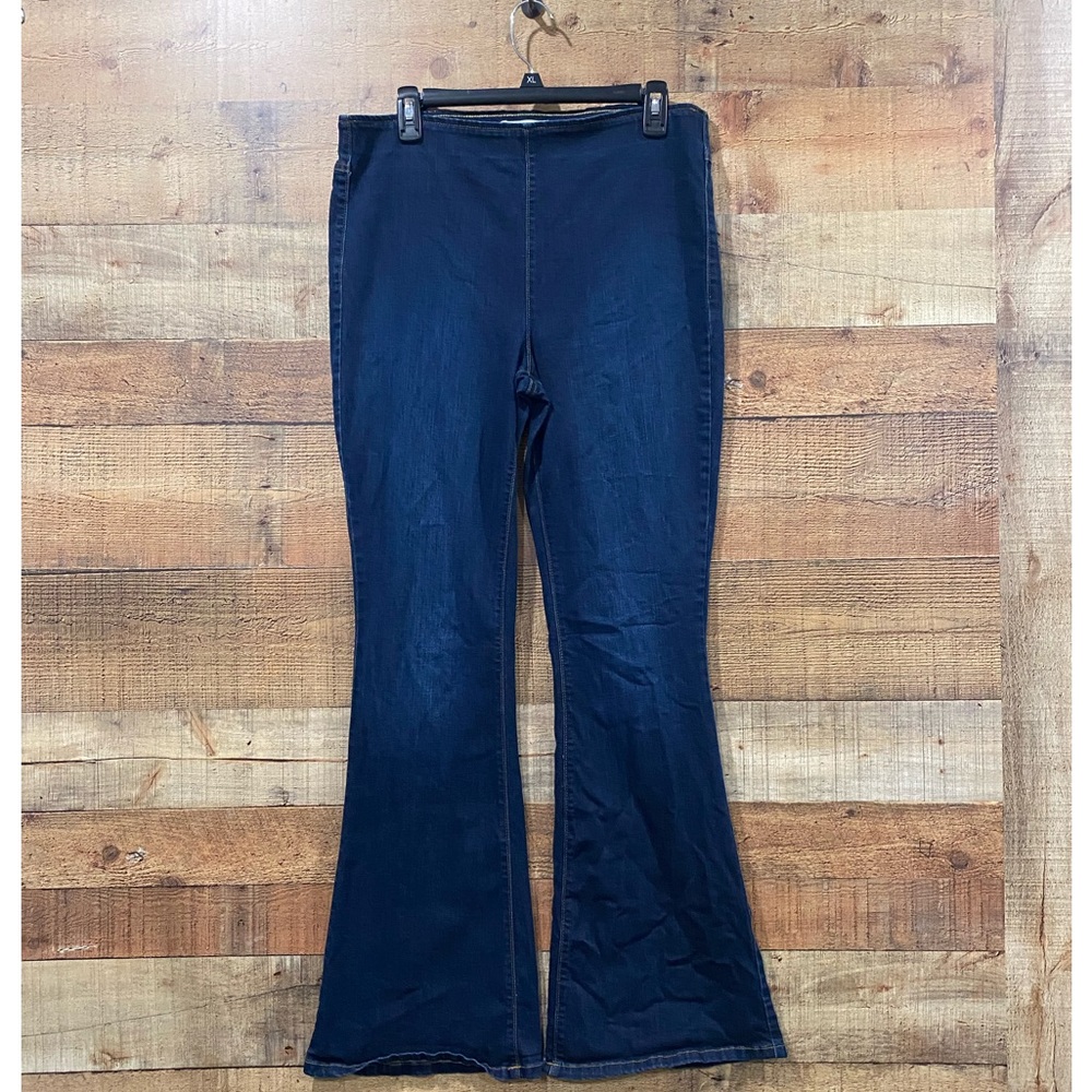 Jessica Simpson Slenderizing High Waisted Flare Jeans Size 31